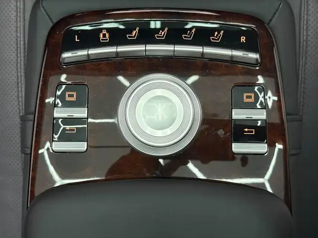 Mercedes-Benz S-Class view 10