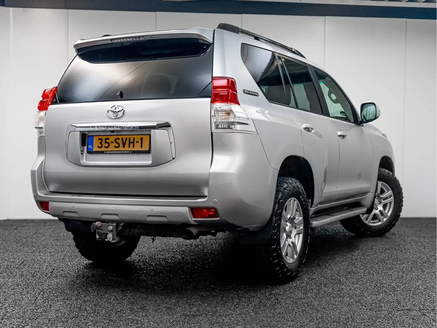 Toyota Land Cruiser 4.0 V6 VVT-i Executive Grijs - 2