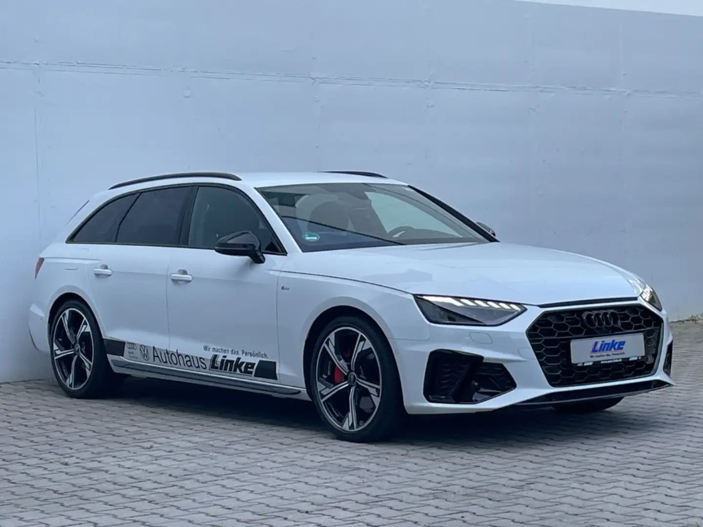Audi A4 Avant 40 2.0 TDI S Line Competition plus Weiß - 2