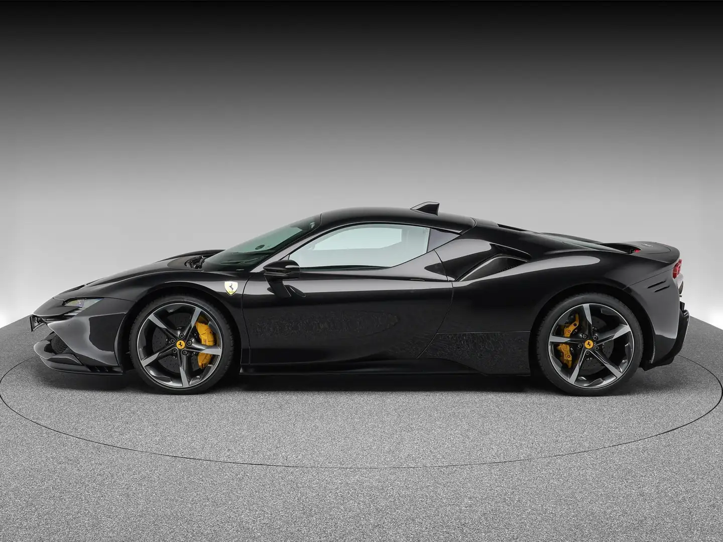 Ferrari SF90 Stradale Schwarz - 2