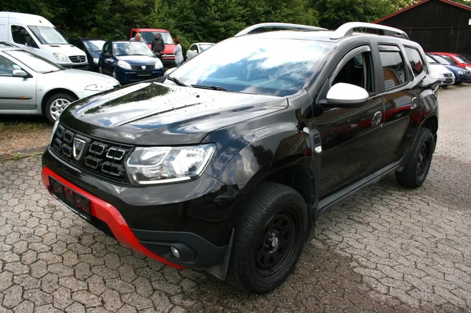 Dacia Duster II Prestige 4WD "Tüv + Service neu" Zwart - 2