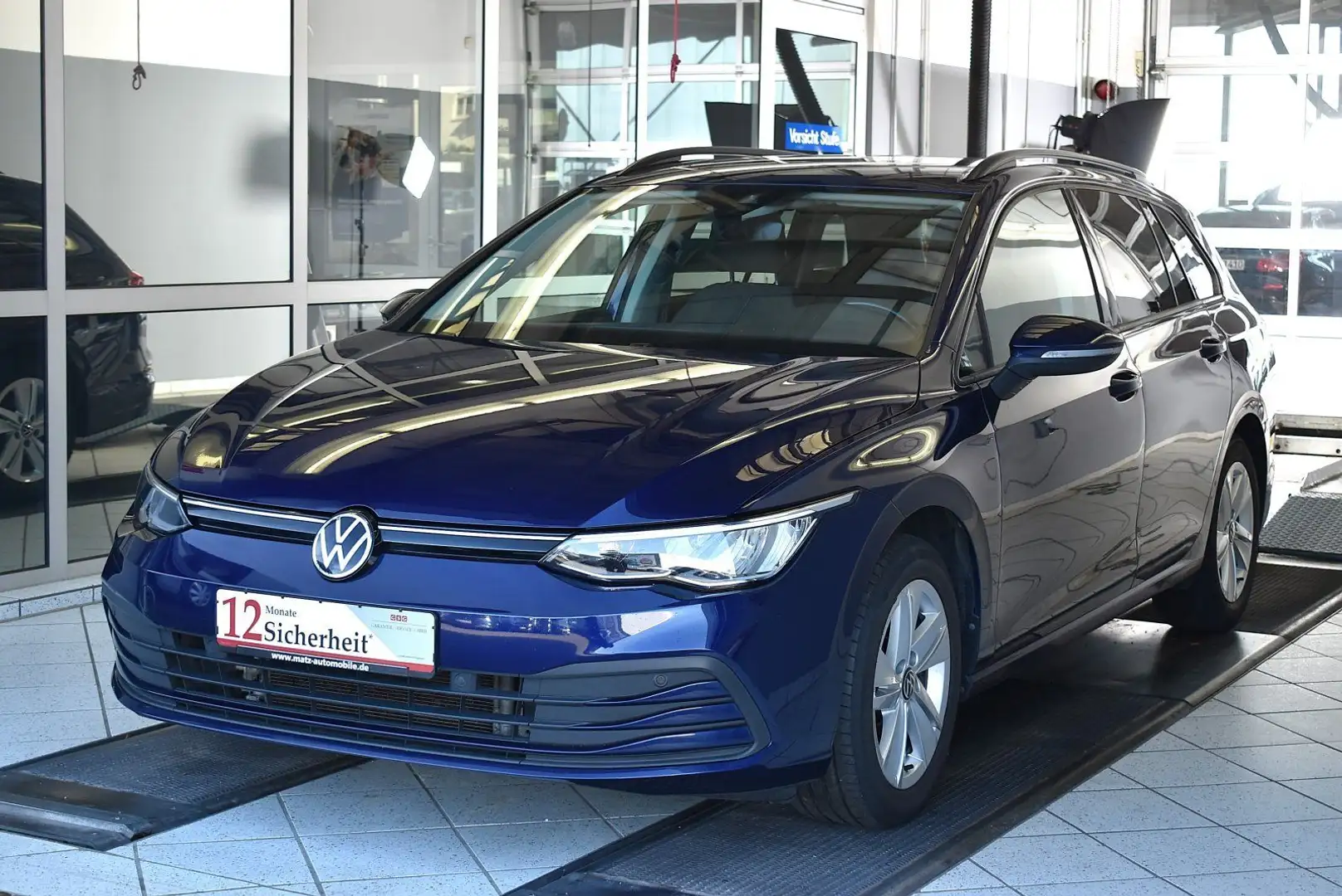 Volkswagen Golf 2.0TDI Life DSG LED*PDC*Navi*AHK Blau - 1