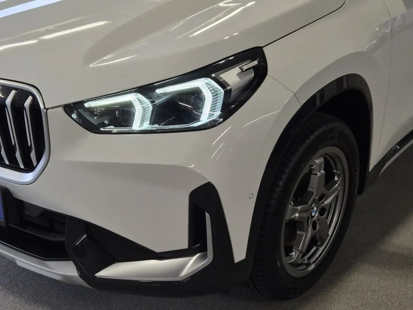 BMW X1 sDrive18d Aut. xLine Blanc - 2
