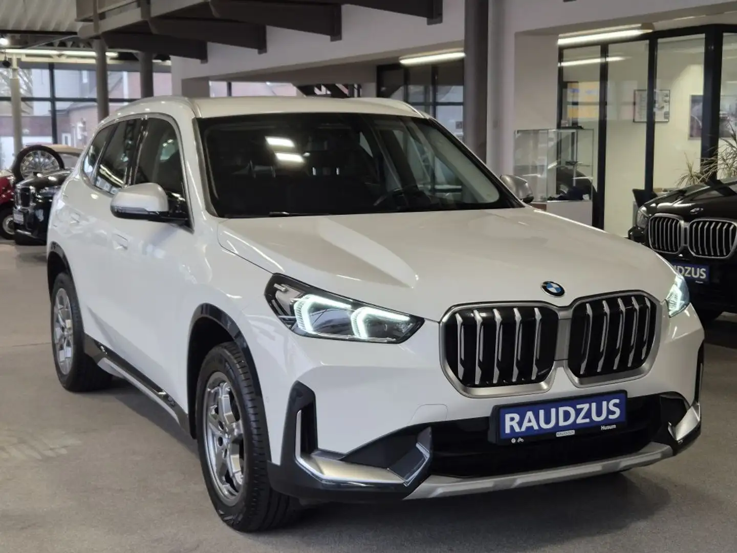 BMW X1 sDrive18d Aut. xLine Blanc - 1
