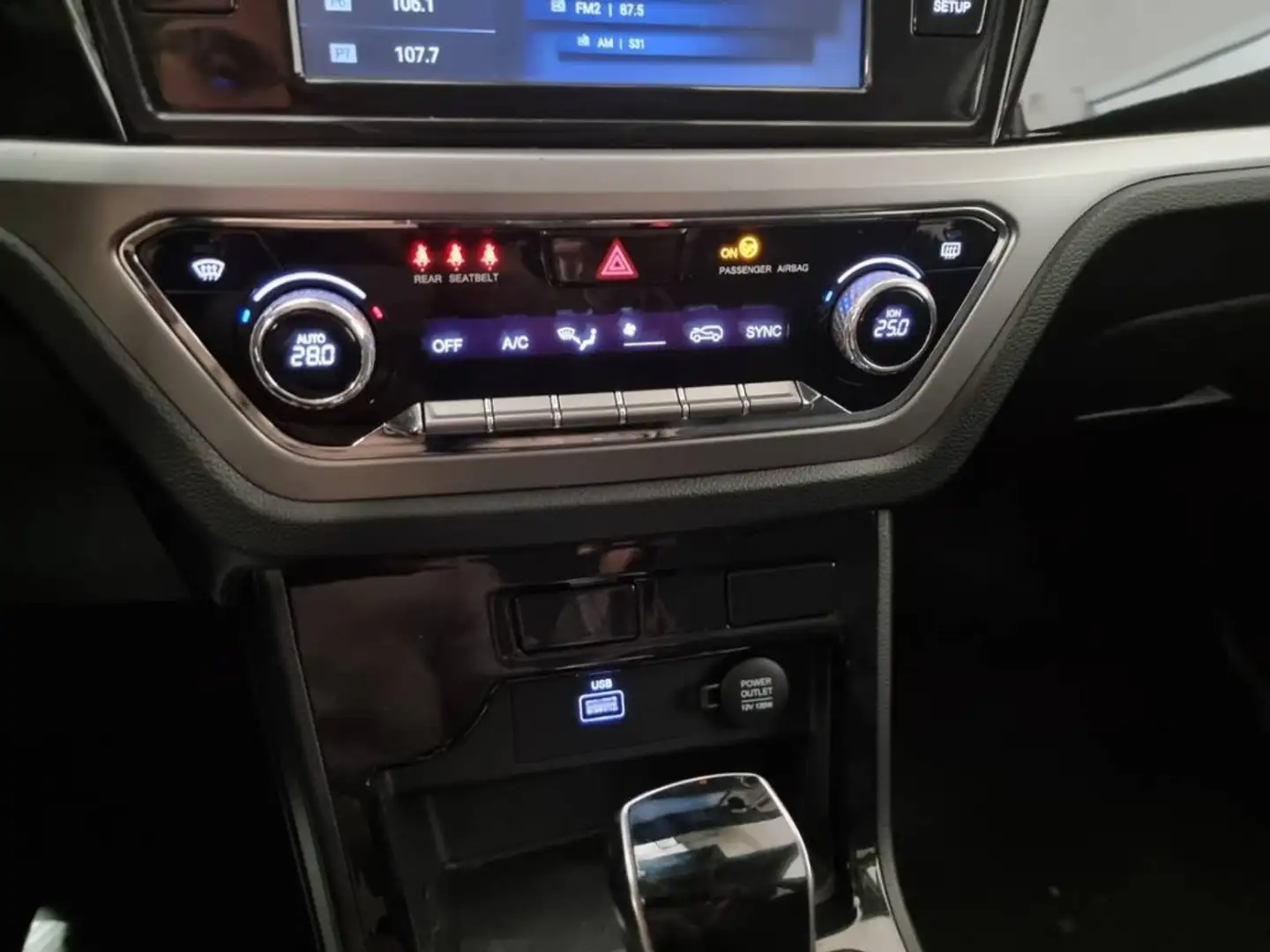 SsangYong Korando D16T Urban 4x2 Aut. Blanco - 2