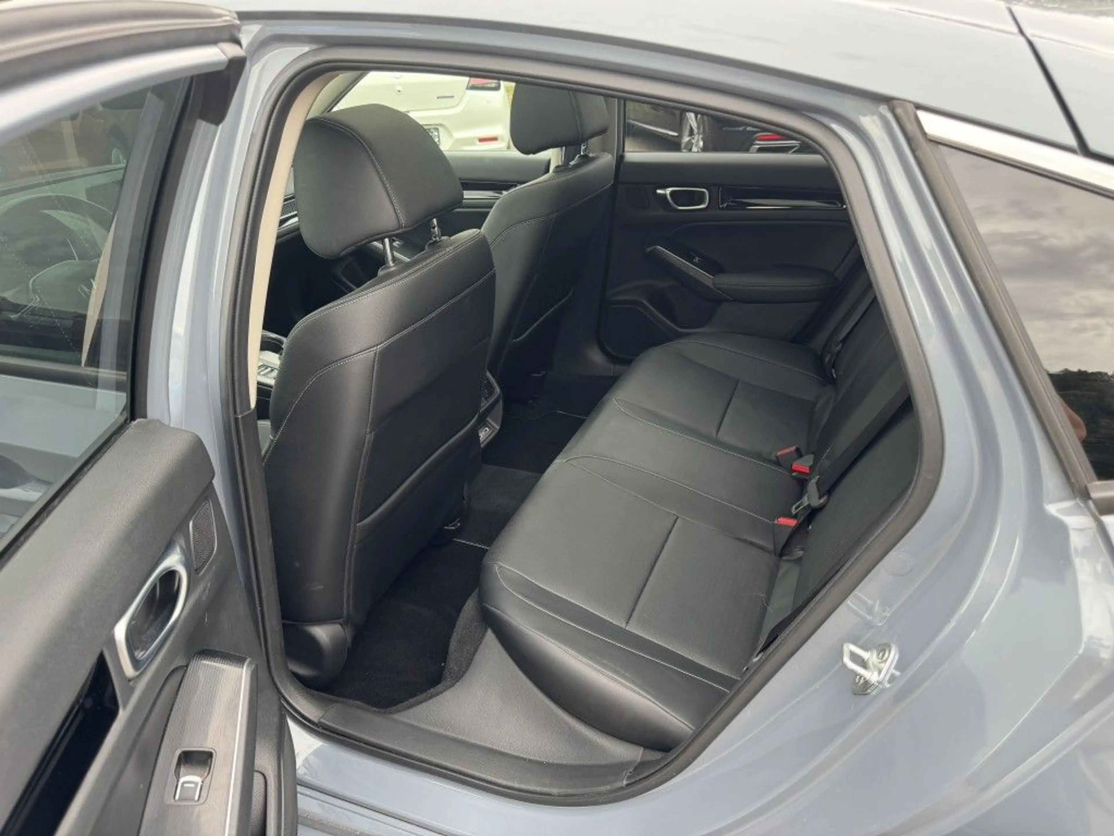 Honda Civic e:HEV 2.0 i-MMD Hybrid Advance — photo 15