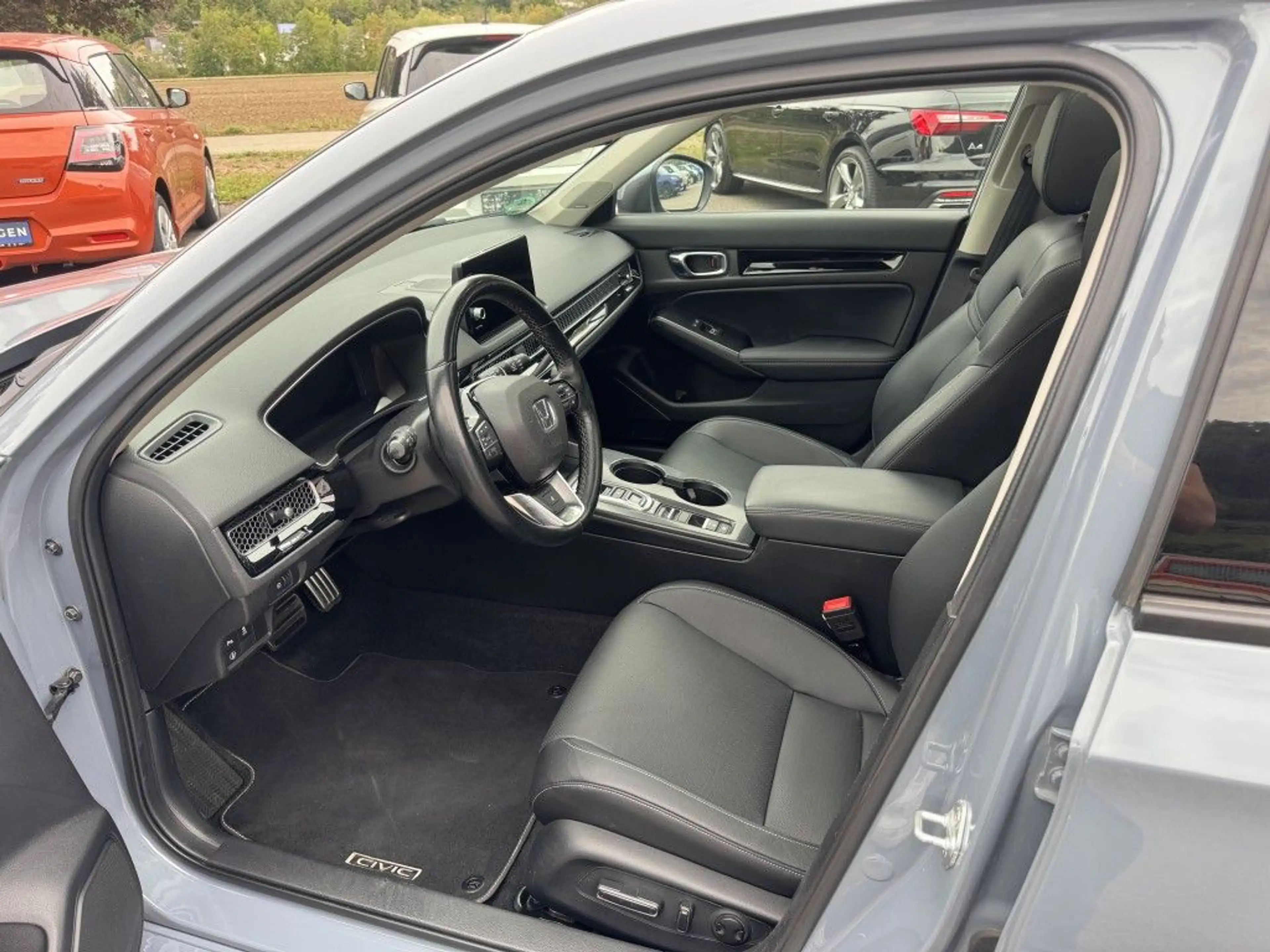 Honda Civic e:HEV 2.0 i-MMD Hybrid Advance — photo 11