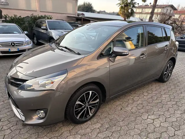 Toyota Verso 1.6 D-4D Business*7POSTI*EURO6*CLIMA*CERCHI