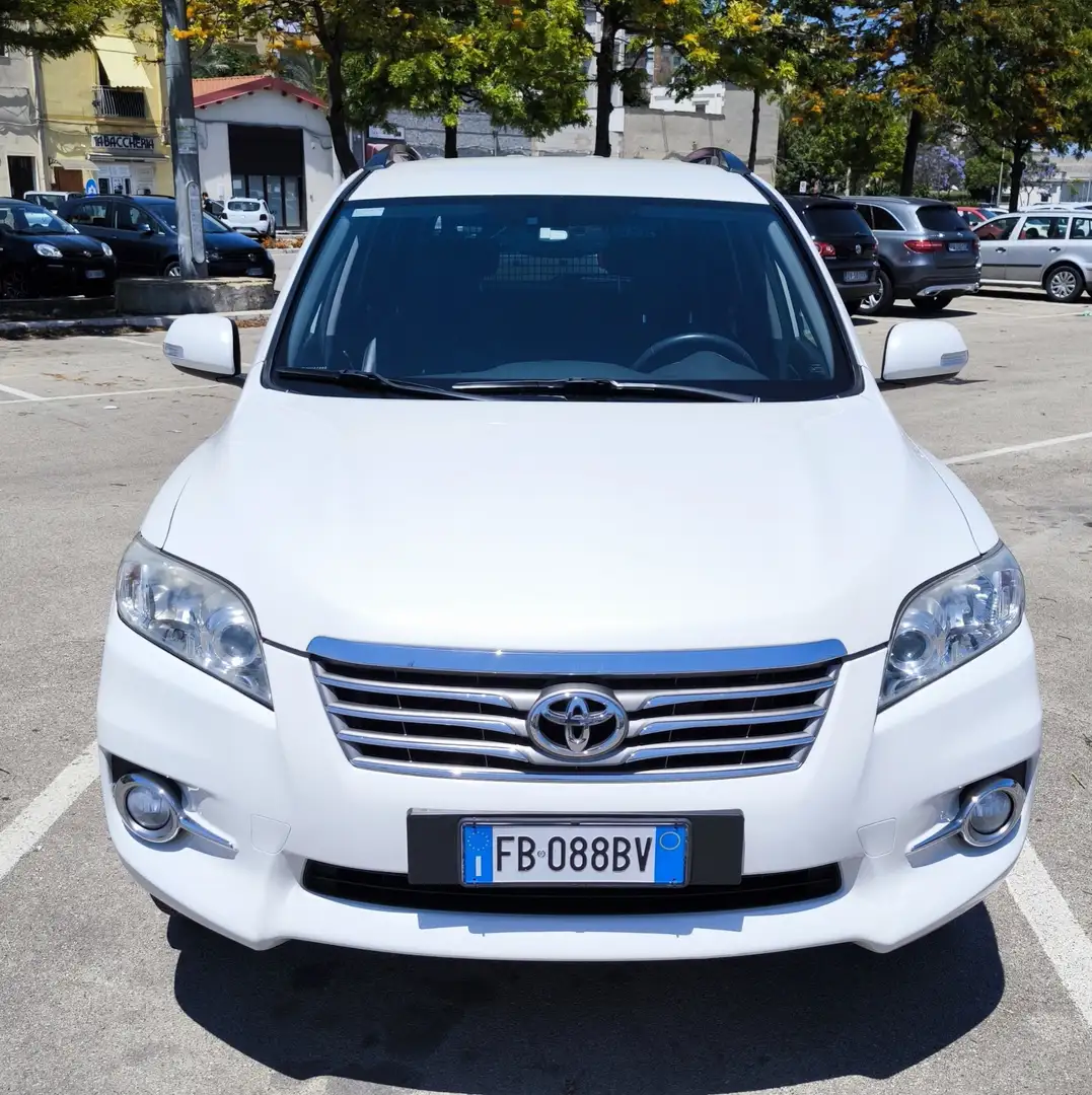 Toyota RAV 4 Crossover Exclusive 150cv 4WD Bianco - 1