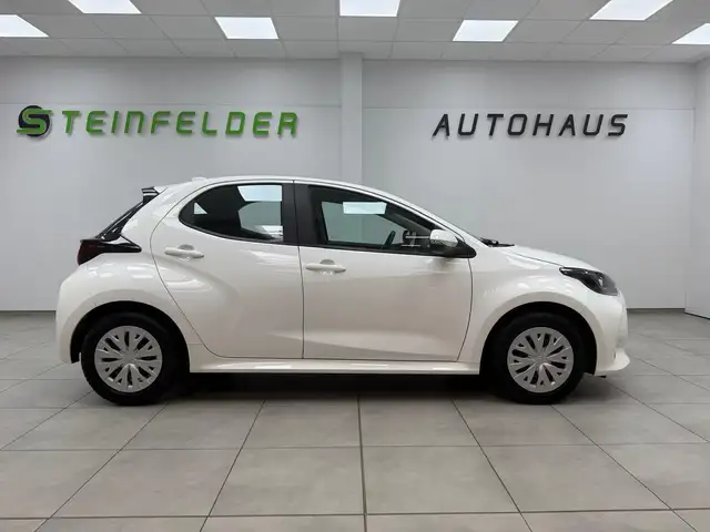 Toyota Yaris view 8