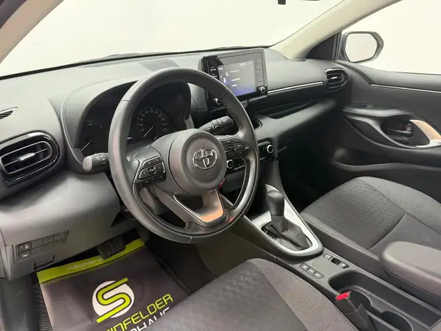 Toyota Yaris view 9