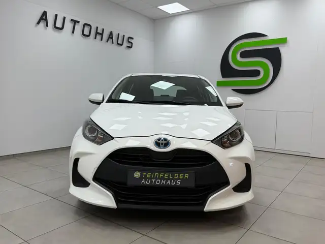 Toyota Yaris view 2