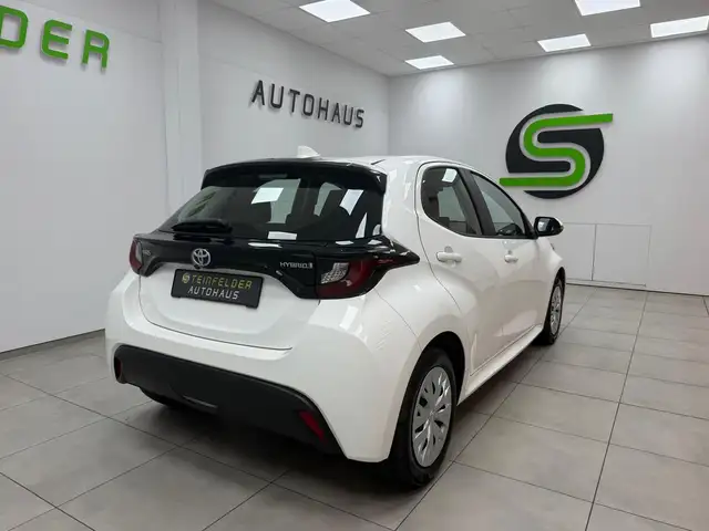 Toyota Yaris view 6