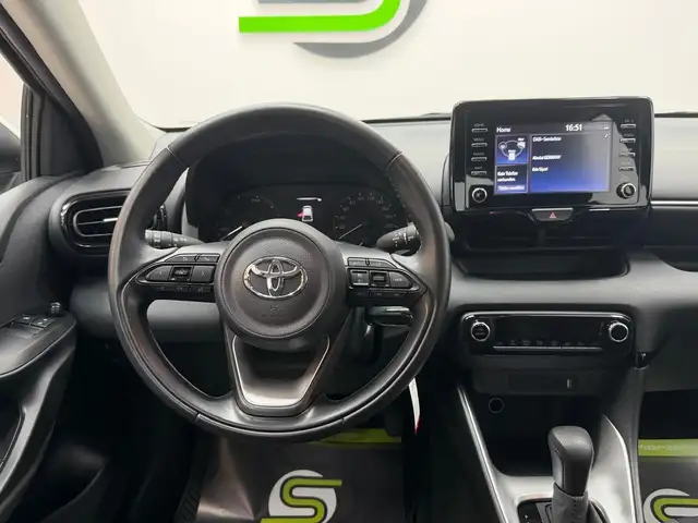 Toyota Yaris view 13