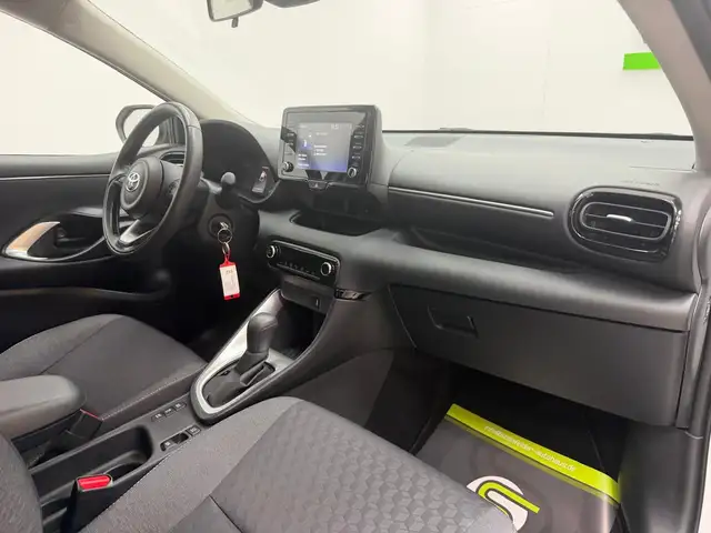 Toyota Yaris view 14