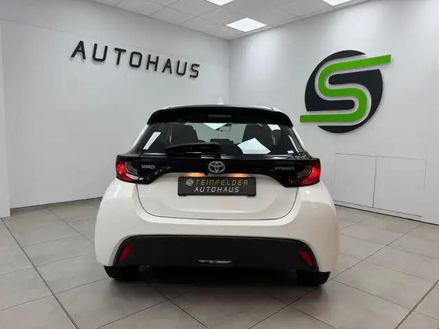 Toyota Yaris view 5