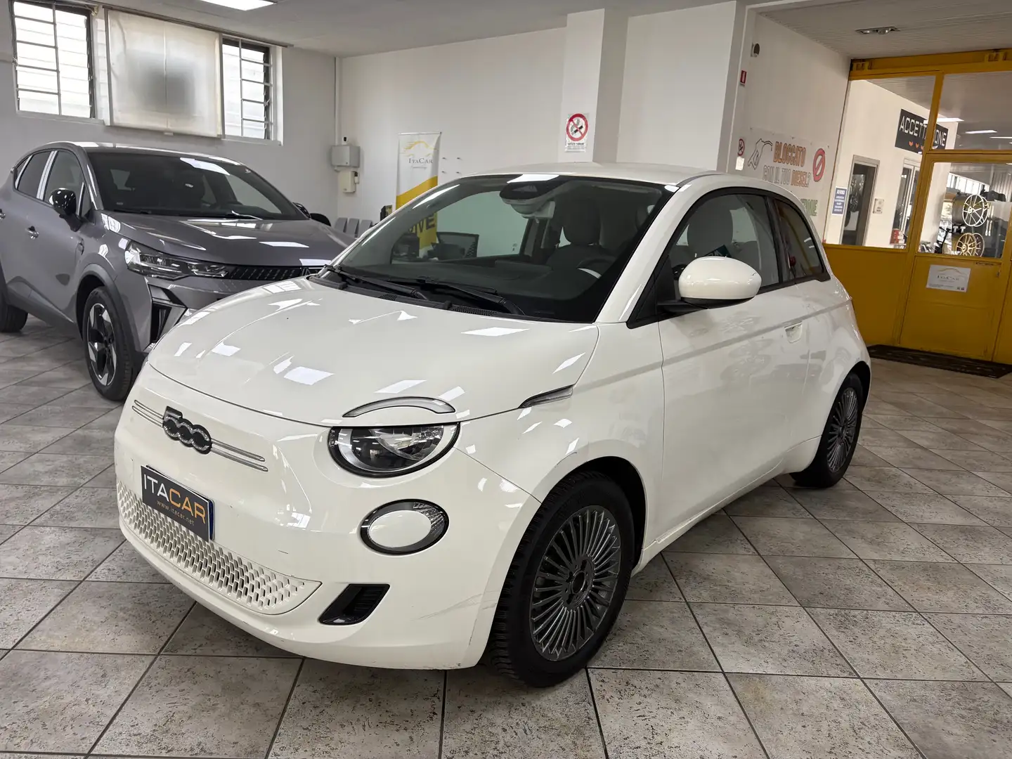 Fiat 500e 500e 42 kWh Icon - 1