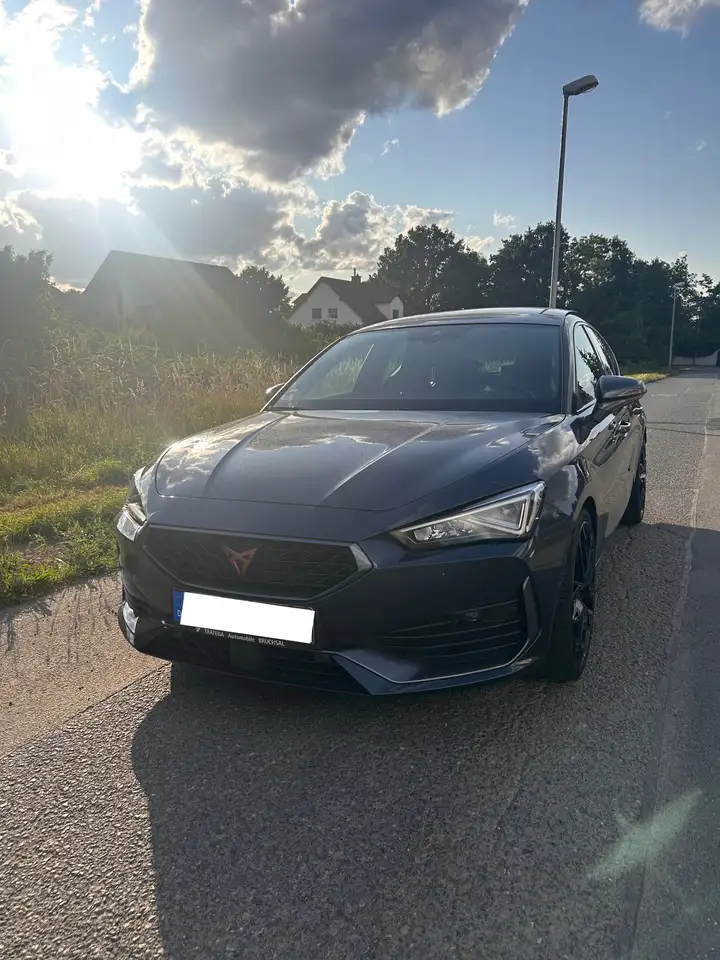 CUPRA Leon