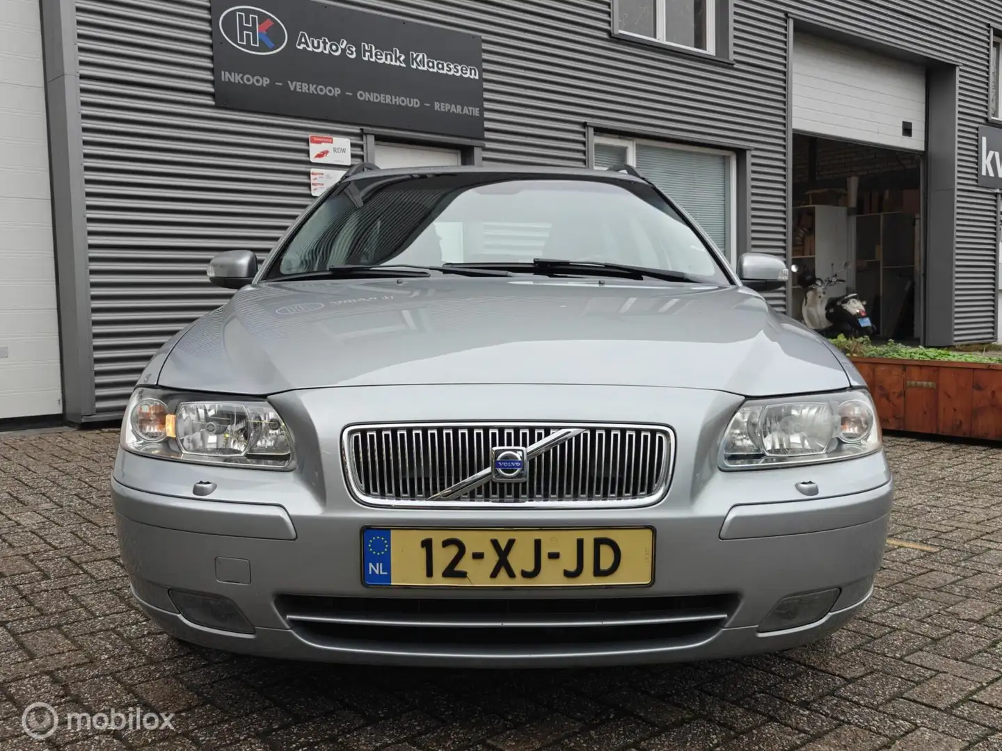 Volvo V70 2.4 Edition Classic Volleder Stoelverwarm Trekhaak Gris - 2