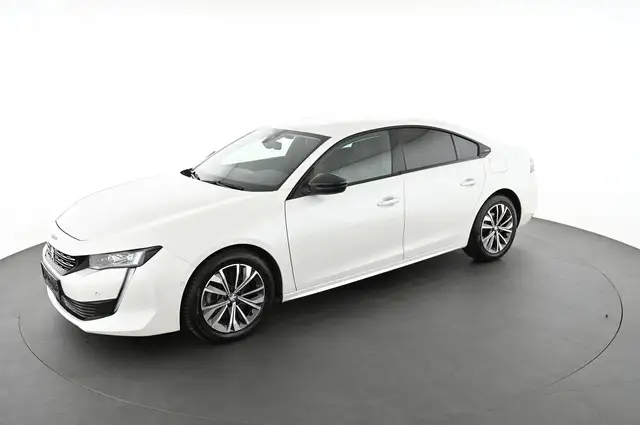 Peugeot 508 view 3