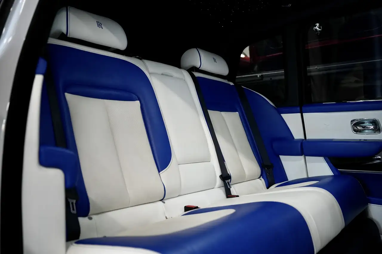 Rolls-Royce Cullinan снимка Rolls-Royce Cullinan