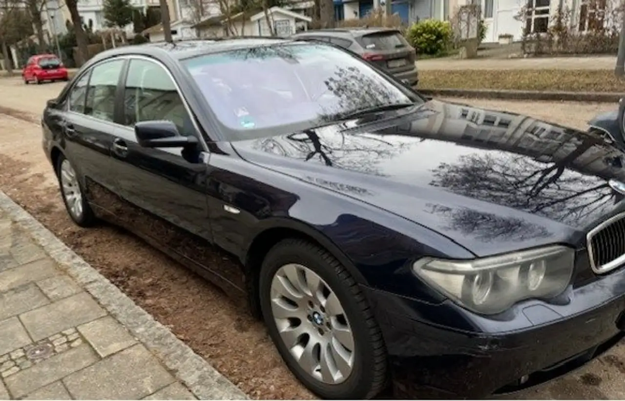 BMW 740