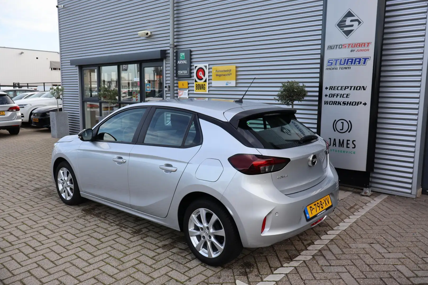 Opel Corsa 1.2 Edition NL-Auto | Dealer Onderh | BTW | Carpla Grijs - 2
