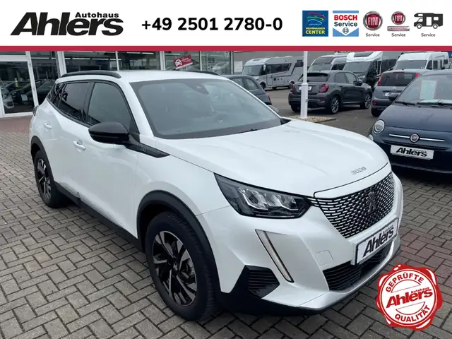 Peugeot 2008 e Allure+SITZHEIZUNG+ALLWETTER+KAMERA+CARPLAY+