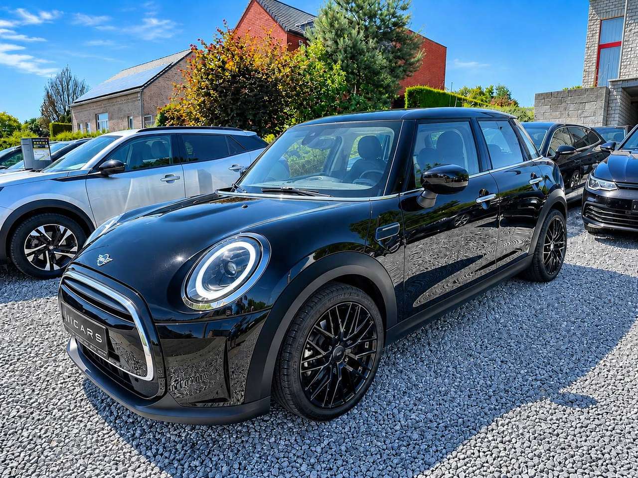 Mini Cooper 1.5Automatique Airco CarPlay Carnet AmbientLight VirtualCockpit LEZ20235 Garantie 1 an