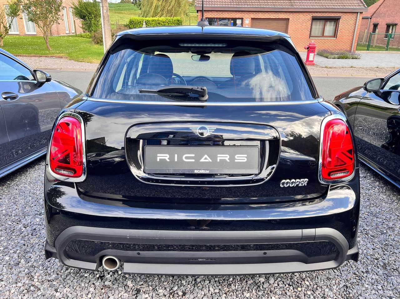 Mini Cooper 1.5Automatique Airco CarPlay Carnet AmbientLight VirtualCockpit LEZ20235 Garantie 1 an