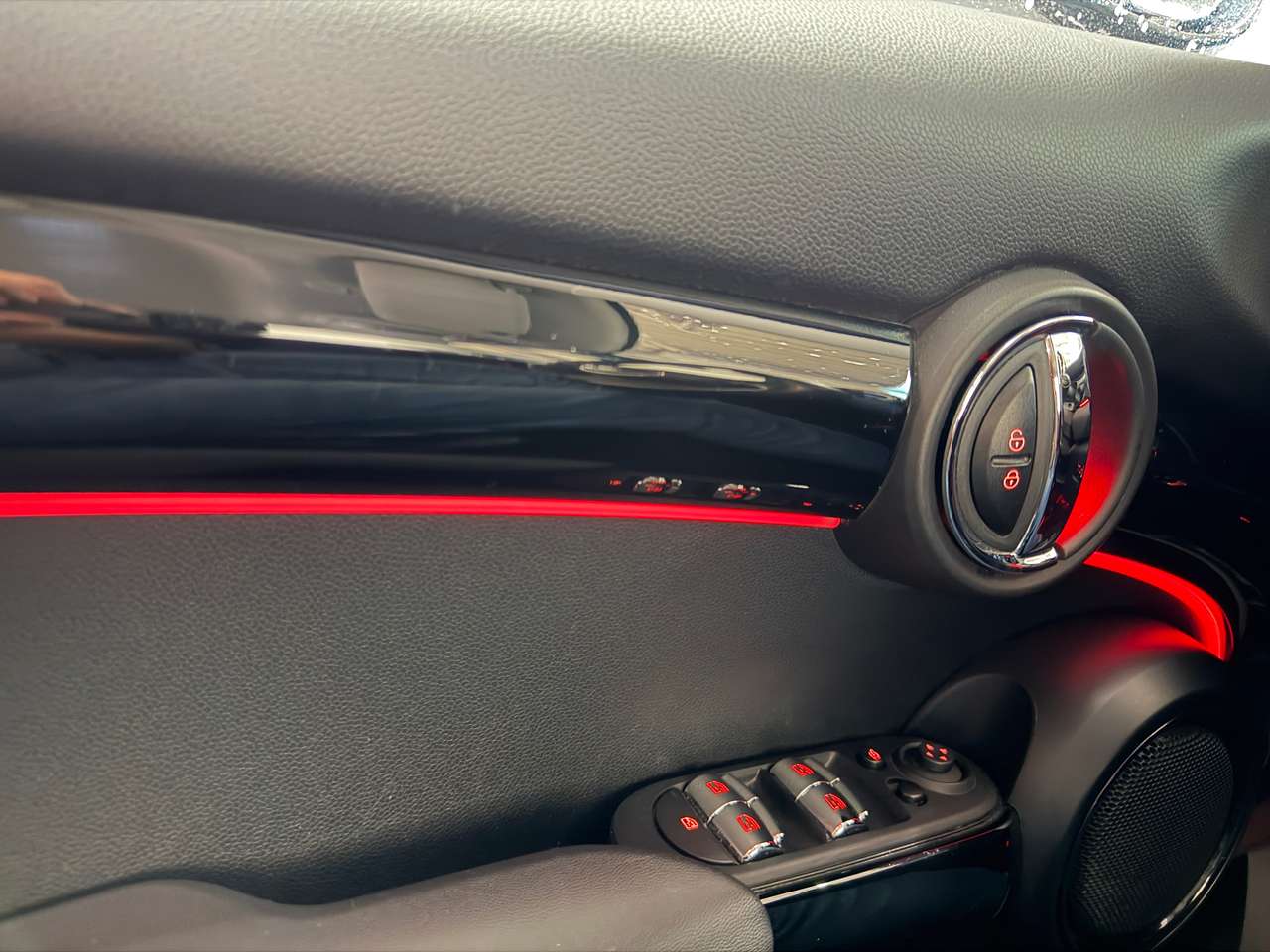 MINI Cooper 2023 — photo 24 sur 24