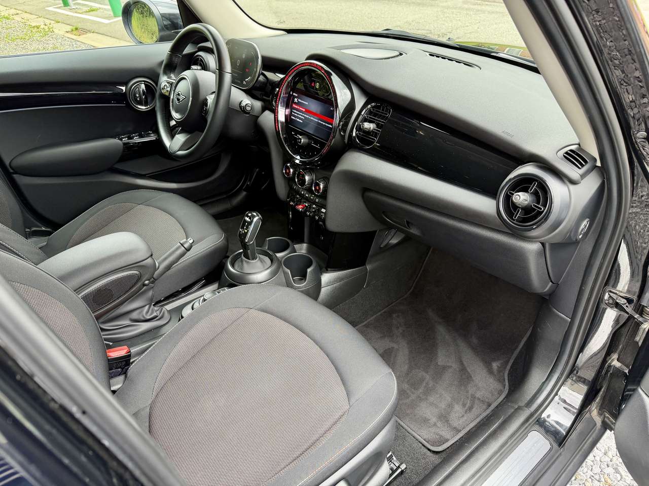 MINI Cooper 2023 — photo 19 sur 24