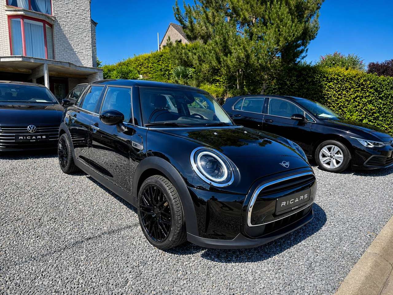 Mini Cooper 1.5Automatique Airco CarPlay Carnet AmbientLight VirtualCockpit LEZ20235 Garantie 1 an
