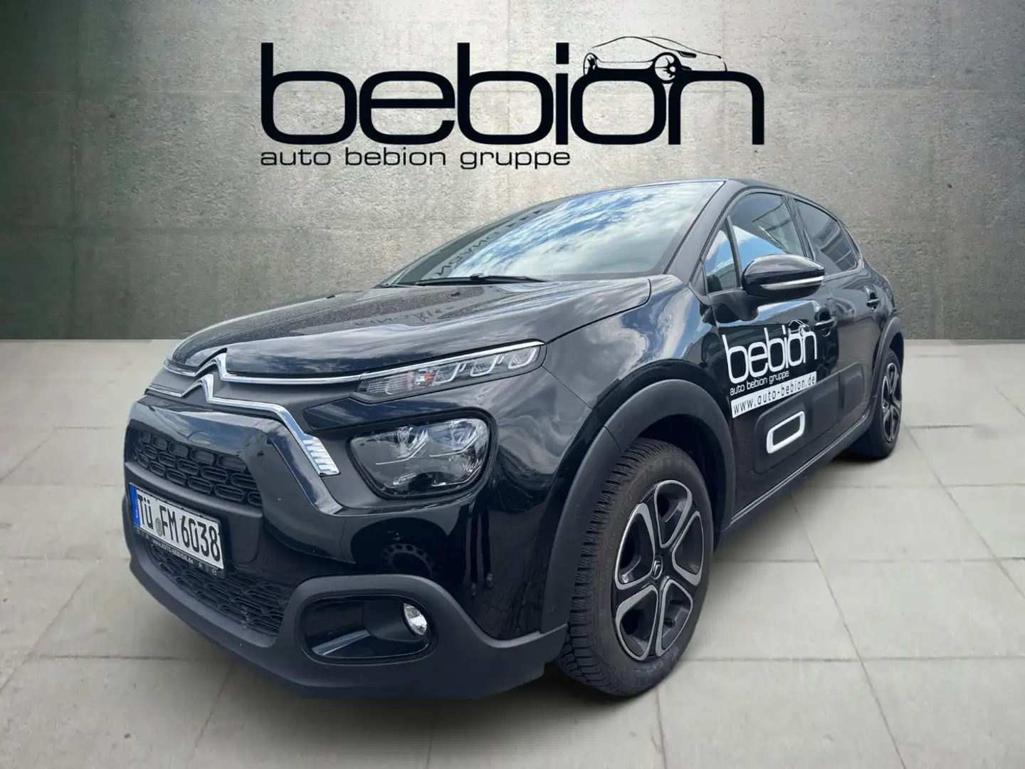 Citroen C3 1.2 PureTech 110 Shine Navi PDC LED KlimaA Schwarz - 1