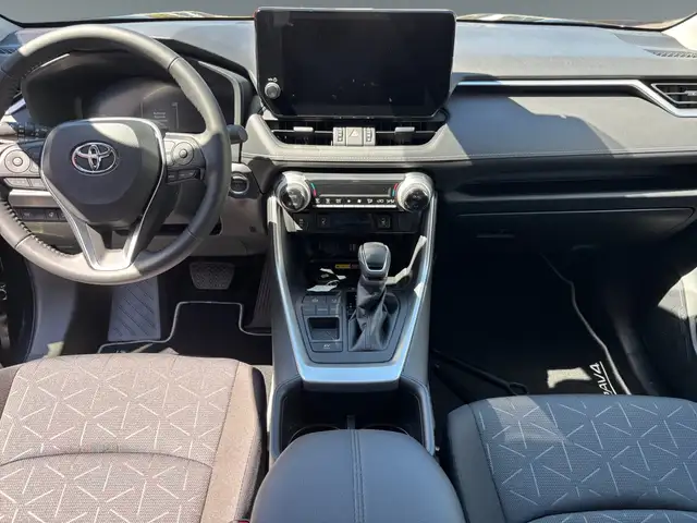 Toyota RAV4 view 11