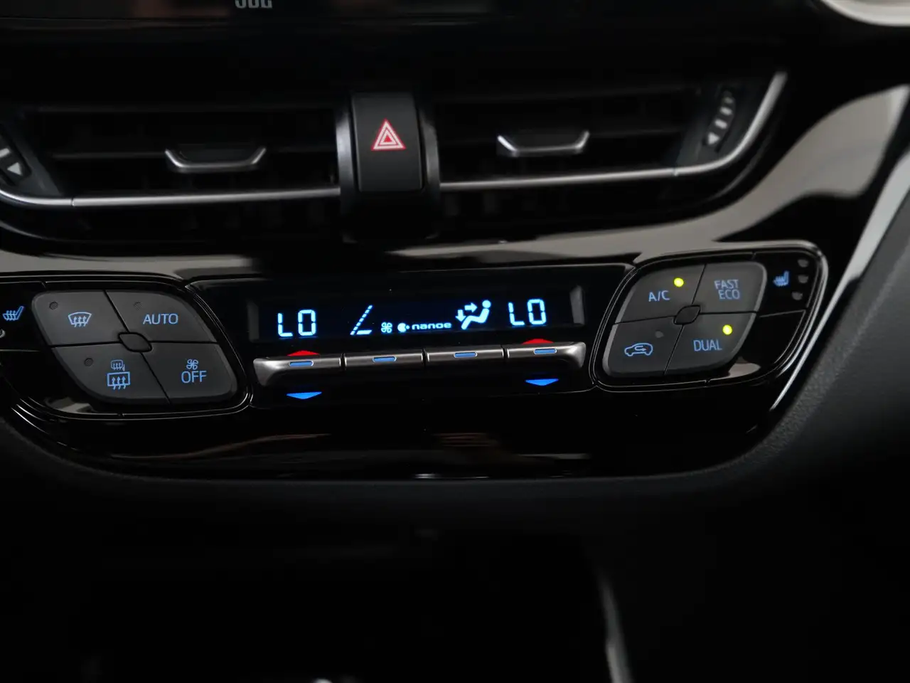 Toyota C-HR 2.0 Hybrid Launch Edition Trekhaak Leder Stoel, миниатюра 11