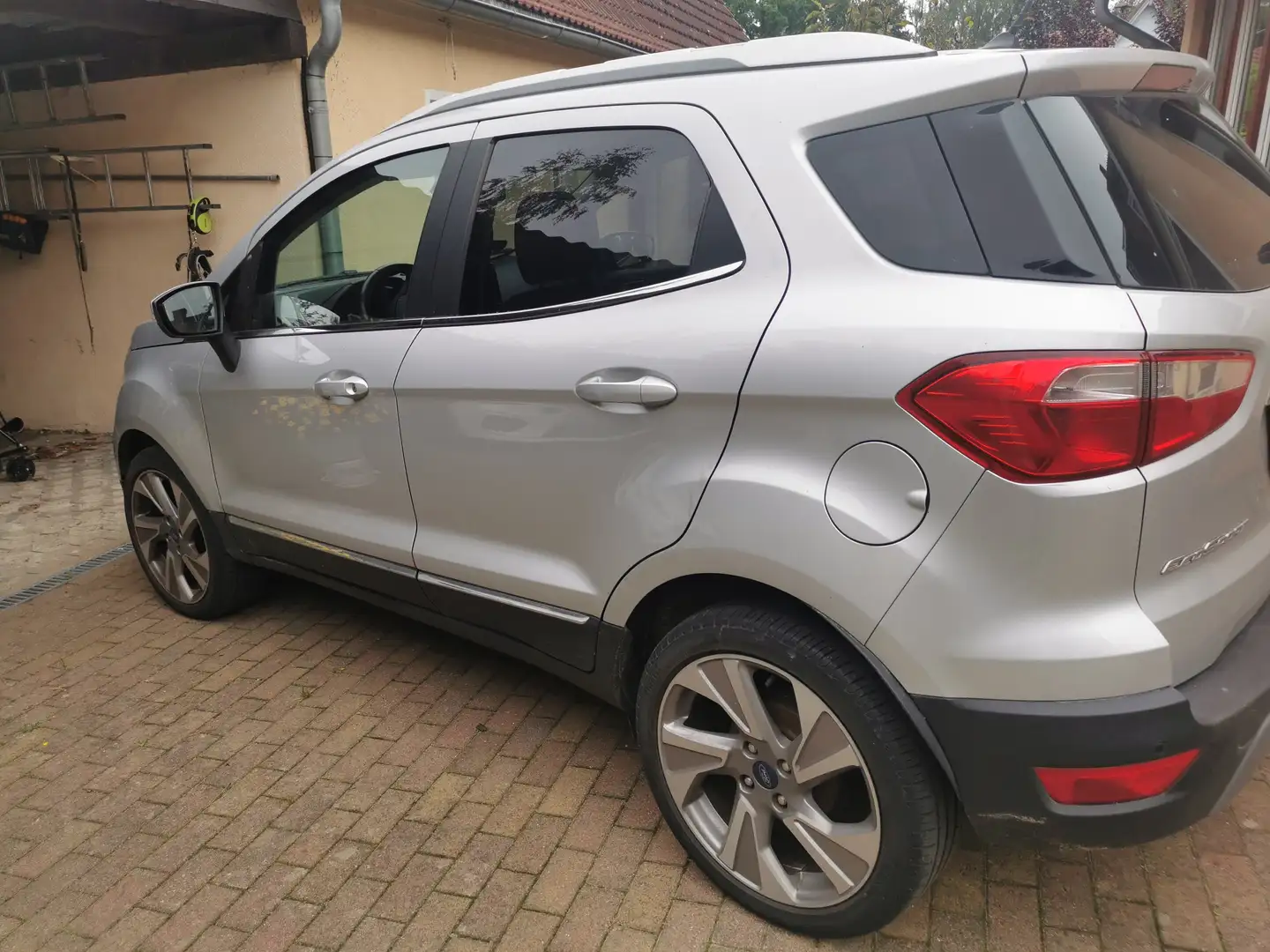 Ford EcoSport ECOSPORT 1.0 EcoBoost ST-LINE Silber - 2