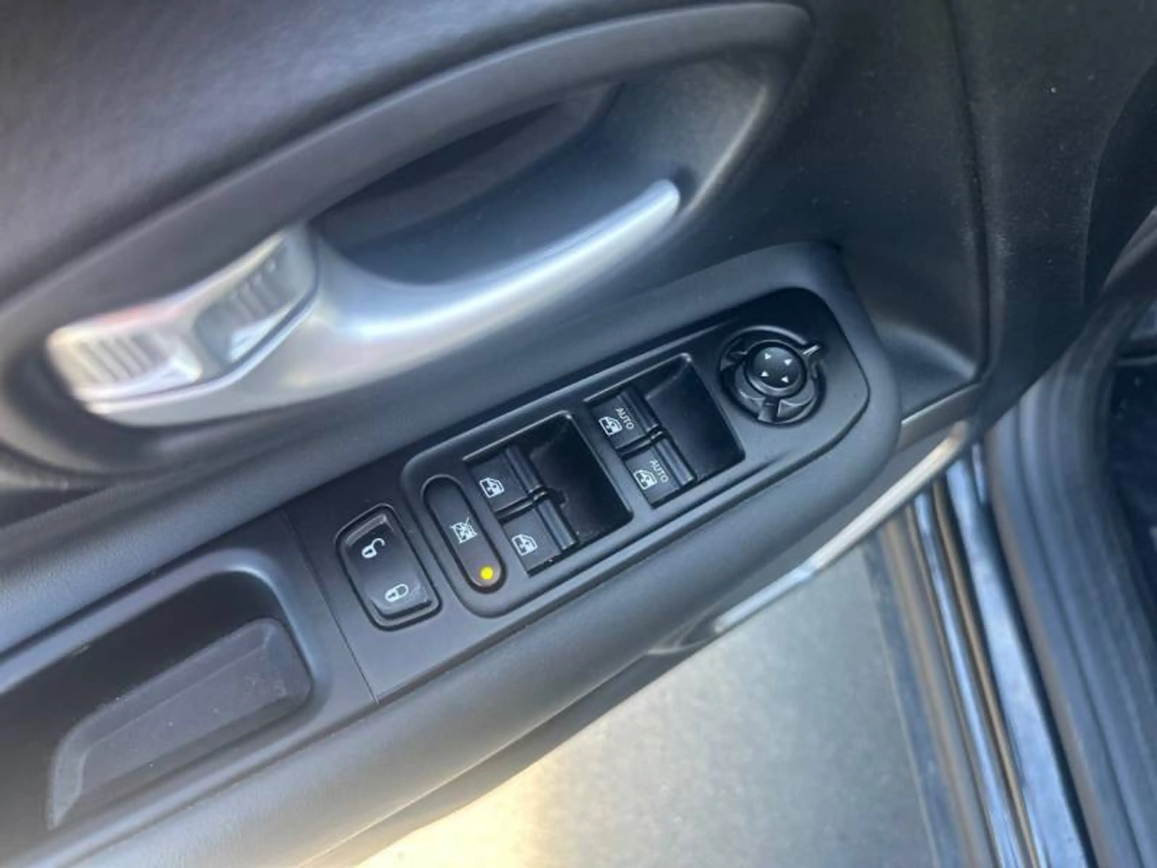 Jeep Renegade 1 1.5 Turbo T4 130 4x2 MHEV DCT7 Limited — photo 12