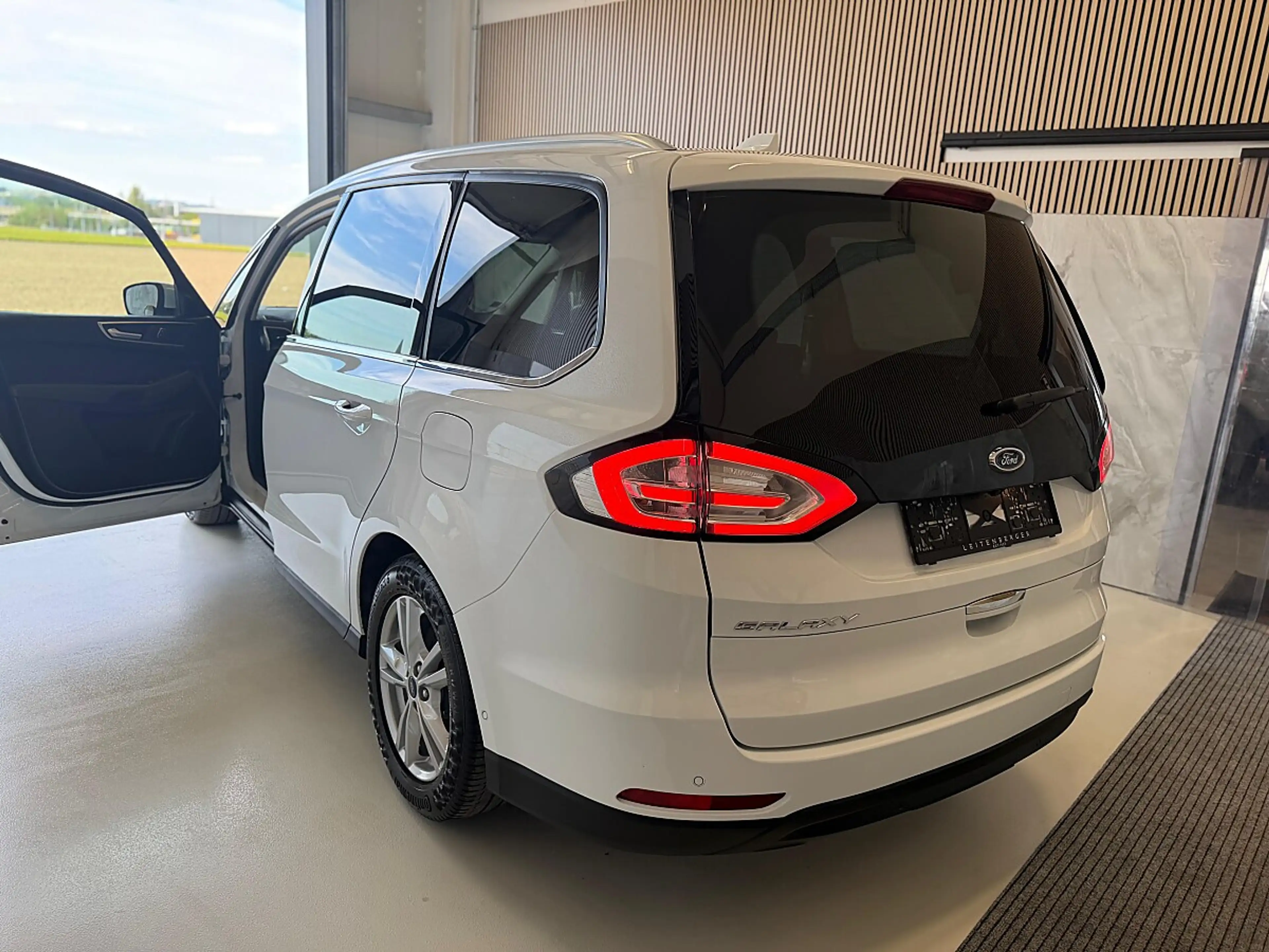 Ford Galaxy 2.0 EcoBlue Titanium Start/Stopp, LED Scheinwer... — photo 7