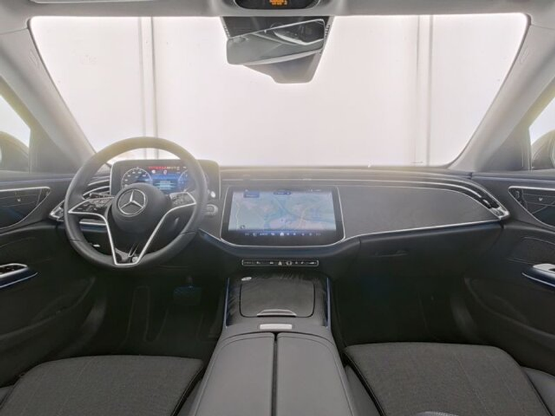 Mercedes-Benz E 220 E 220d T AVANTGARDE Advanced AHK LED Distronic — photo 2