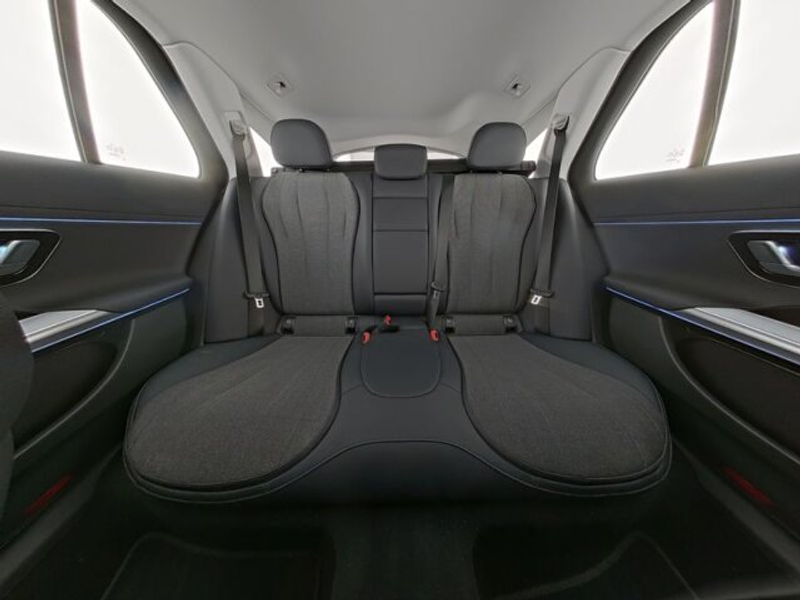 Mercedes-Benz E 220 E 220d T AVANTGARDE Advanced AHK LED Distronic — photo 8