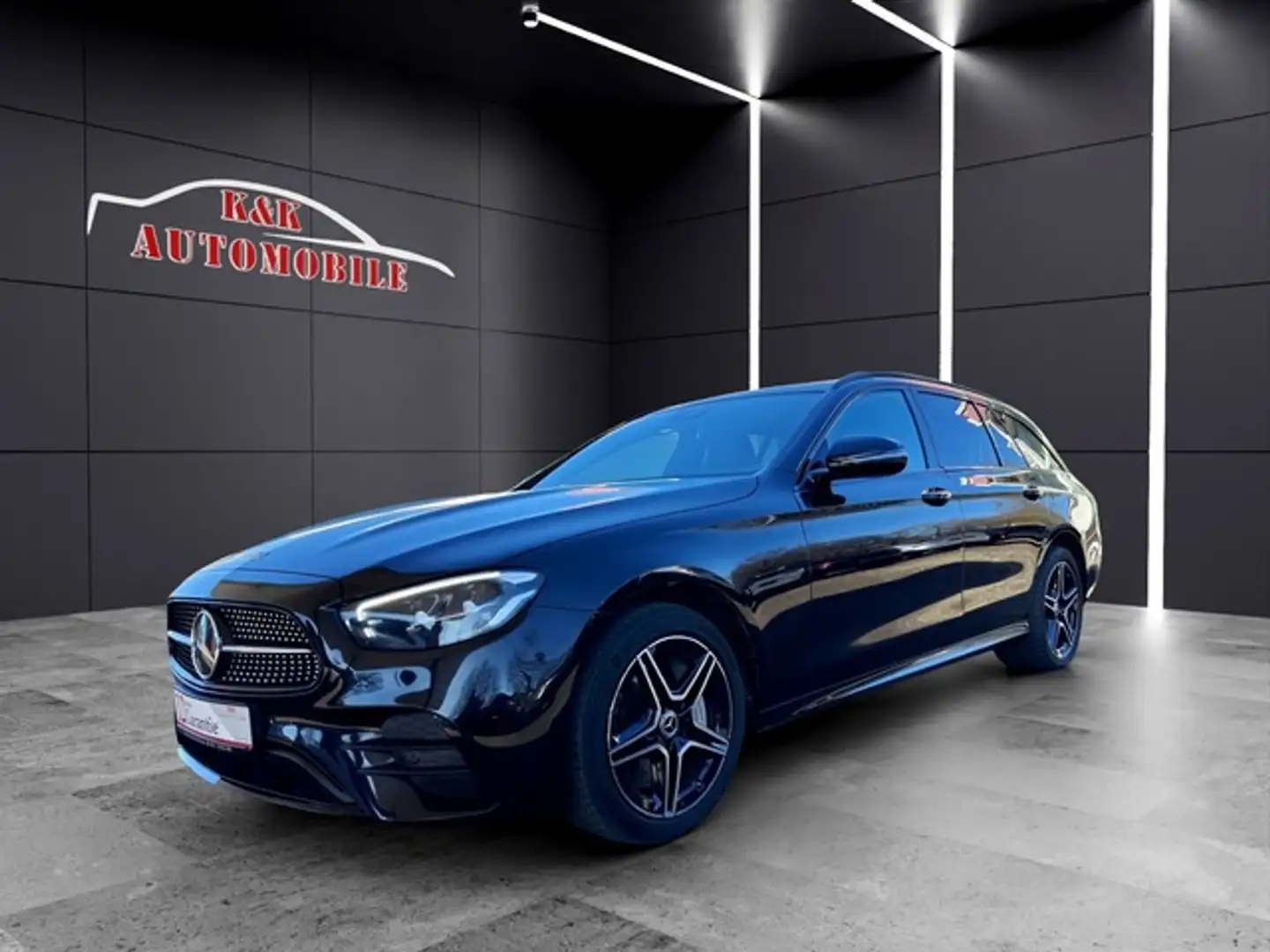 Mercedes-Benz E 300 de 4Matic AMG/PANO/LED/AMBIENTE/AHK Schwarz - 1