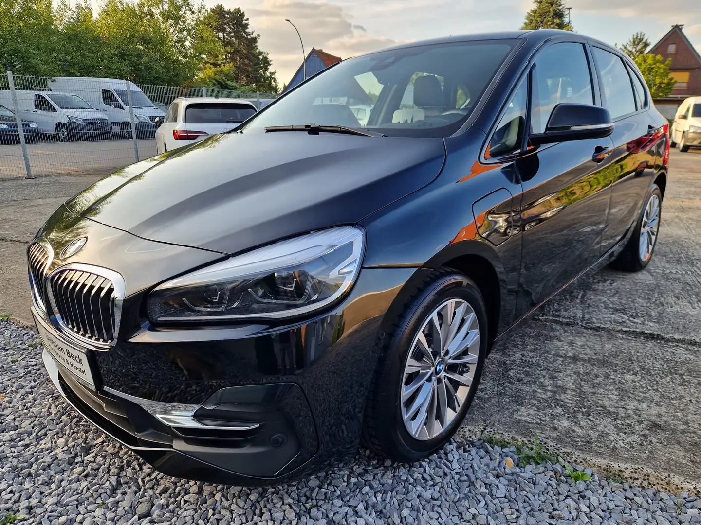 BMW 225 225 xe Luxury Line Schwarz - 1