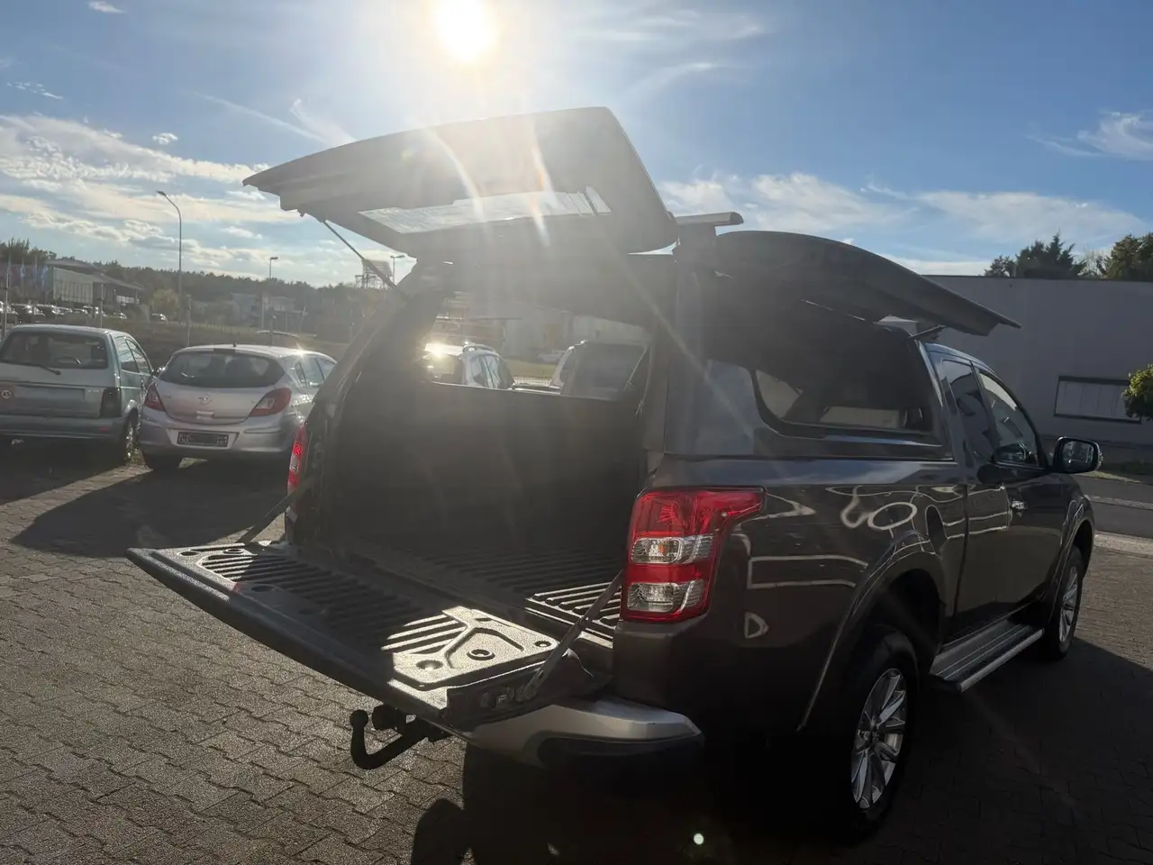 MITSUBISHI L200 CLUB CAB 181CH - 4X4 - BVM - CAMÉRA DE RECUL - ATTELAGE - 128.905 KMS