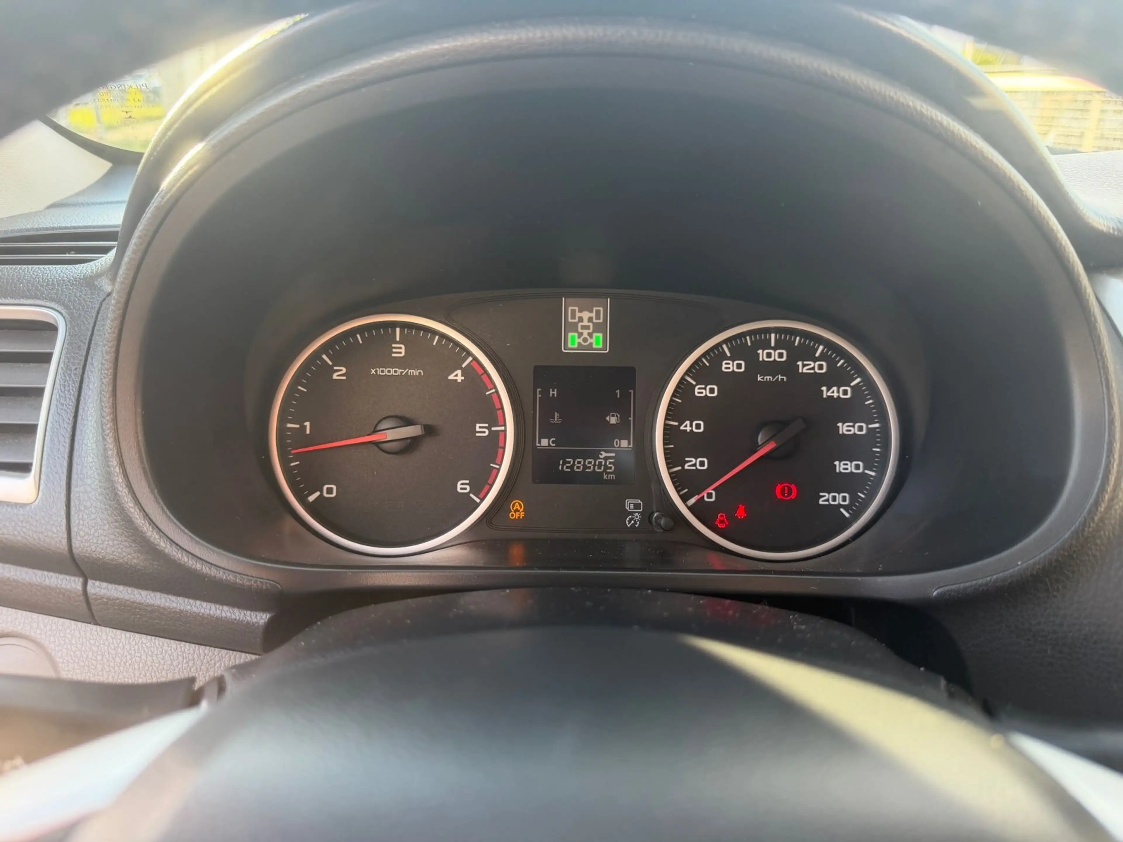 Mitsubishi L200 Plus Club Cab 4WD — photo 13