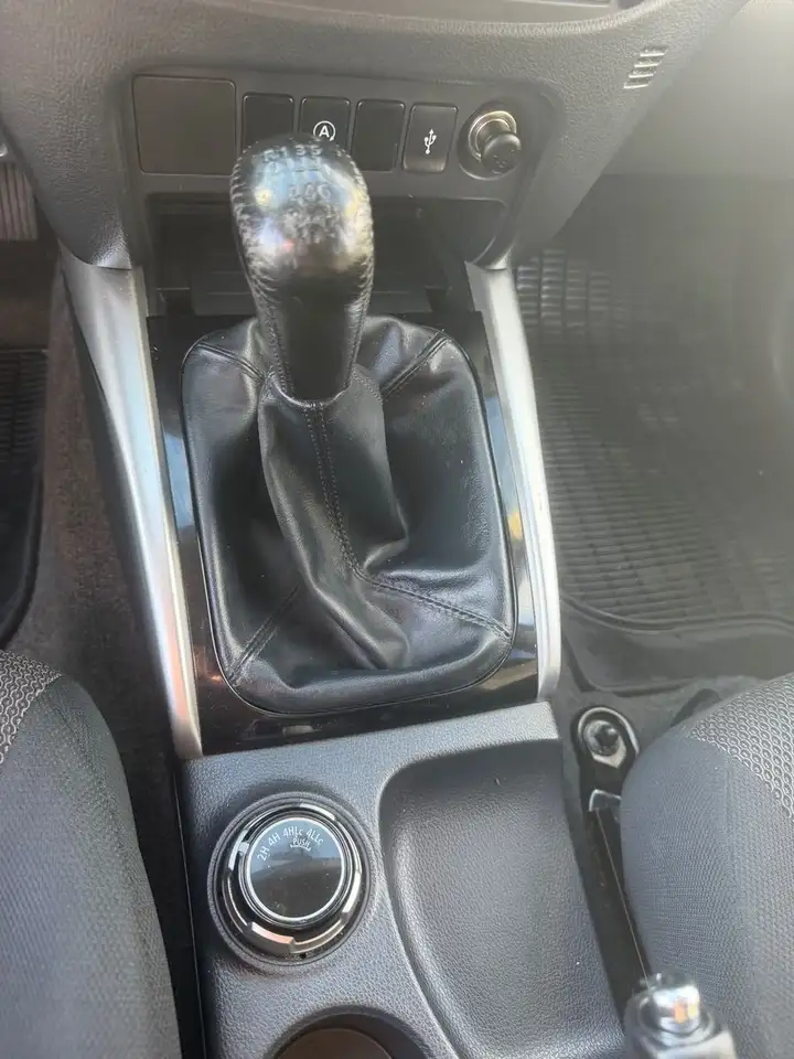 MITSUBISHI L200 CLUB CAB 181CH - 4X4 - BVM - CAMÉRA DE RECUL - ATTELAGE - 128.905 KMS