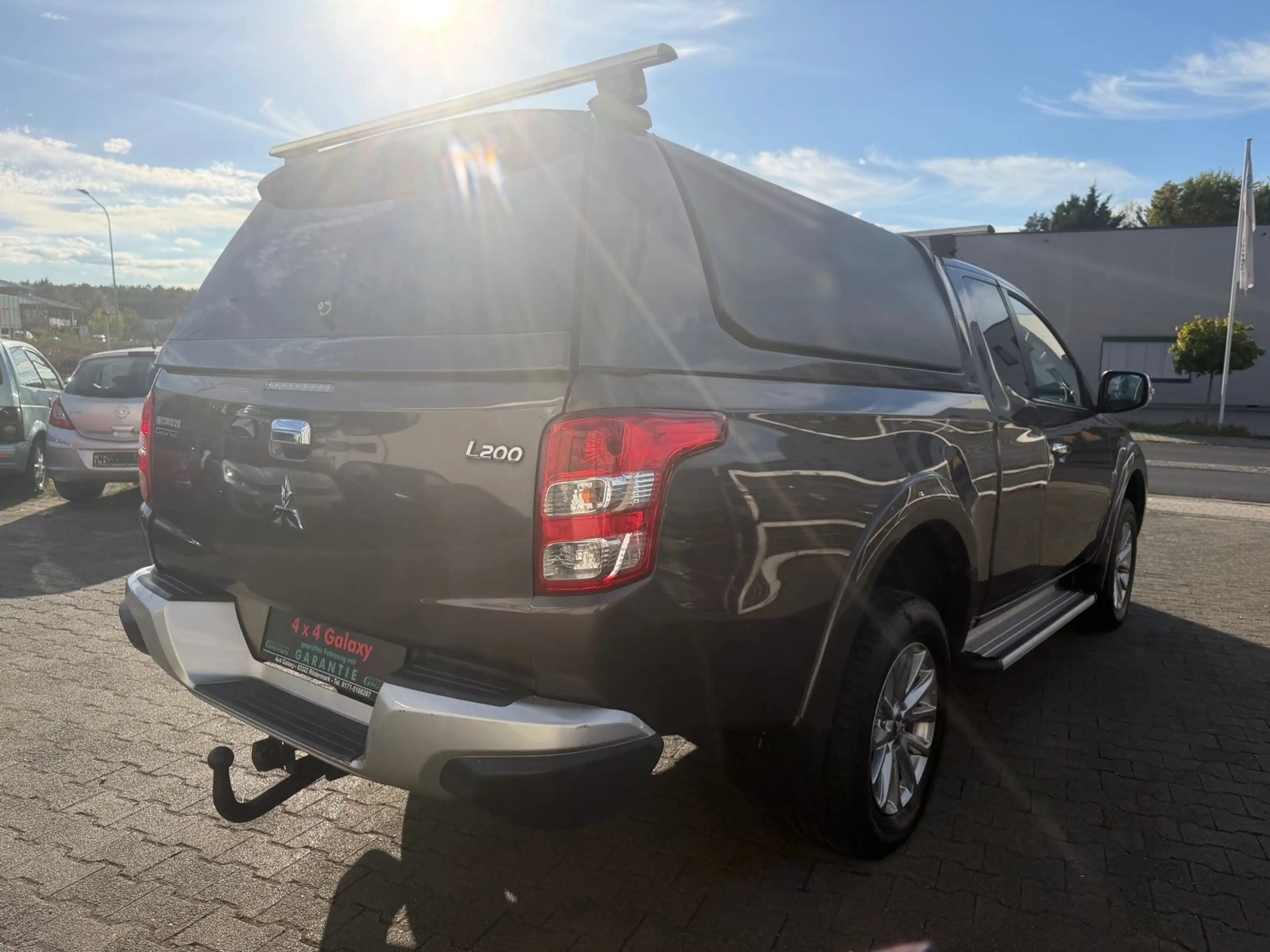 Mitsubishi L200 Plus Club Cab 4WD — photo 5