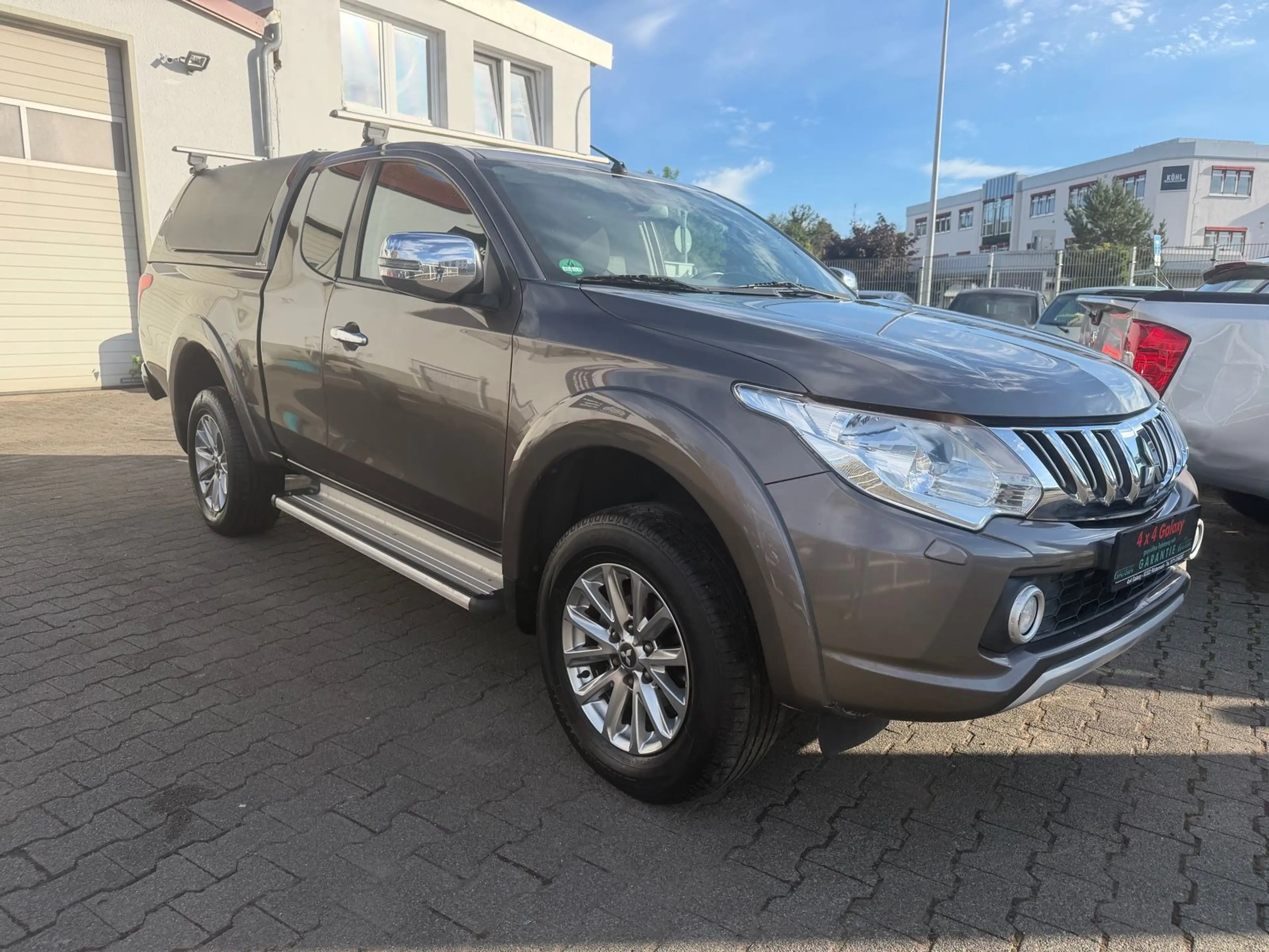 Mitsubishi L200 Plus Club Cab 4WD — photo 7