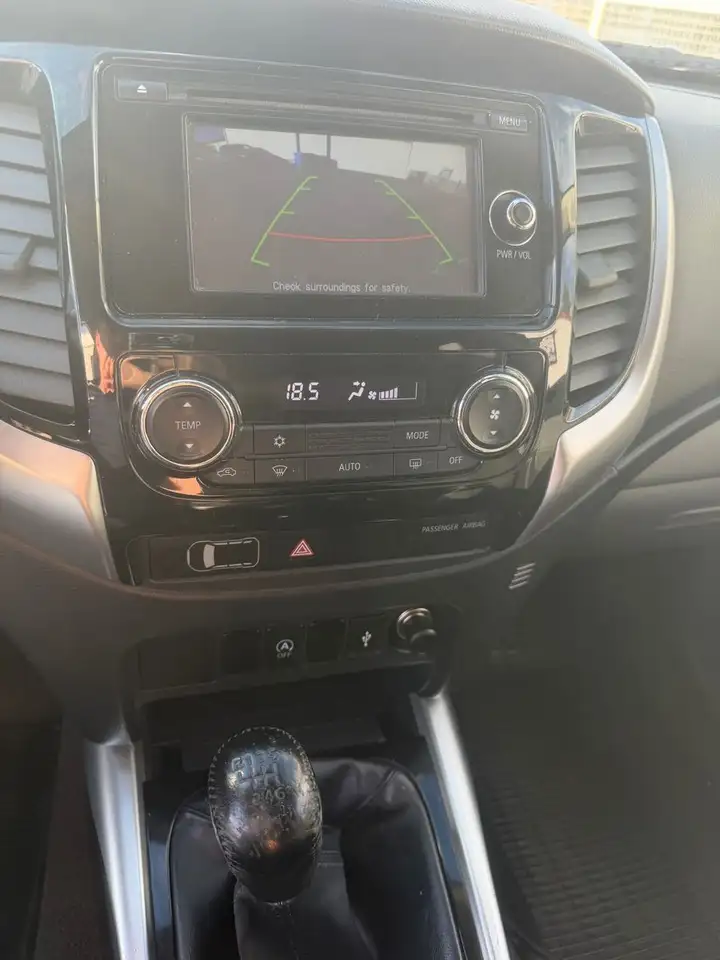 MITSUBISHI L200 CLUB CAB 181CH - 4X4 - BVM - CAMÉRA DE RECUL - ATTELAGE - 128.905 KMS