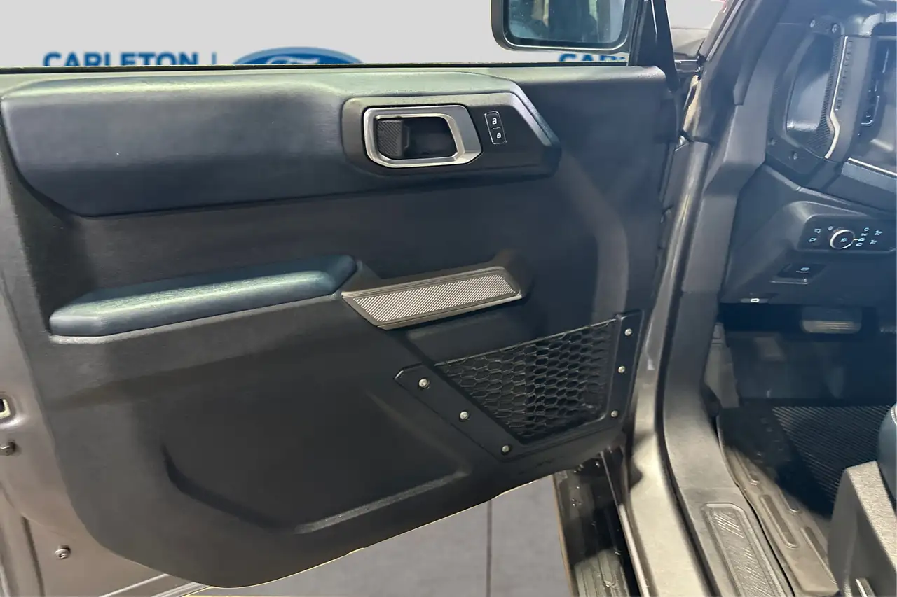 Ford Bronco снимка Ford Bronco